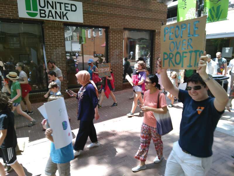 Impressions from the FridaysForFuture Climate Strike in Charlottesville on 24 May 2019