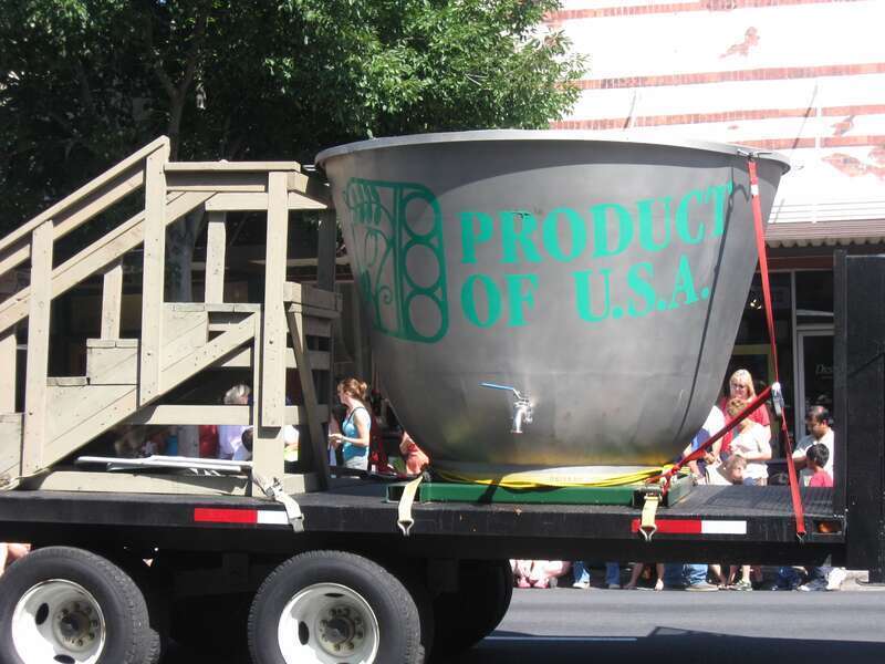 1 minute video

at Lentil Parade