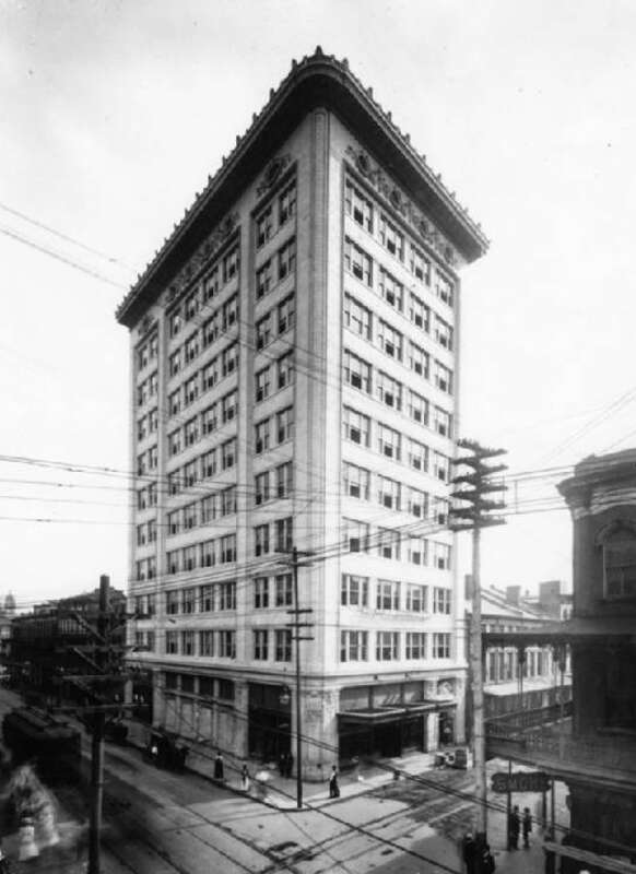 The Van Antwerp Building in 1907, soon after it was completed as Mobile's first skyscraper.  Located at the corner of Dauphin and Royal Streets in downtown Mobile, Alabama.