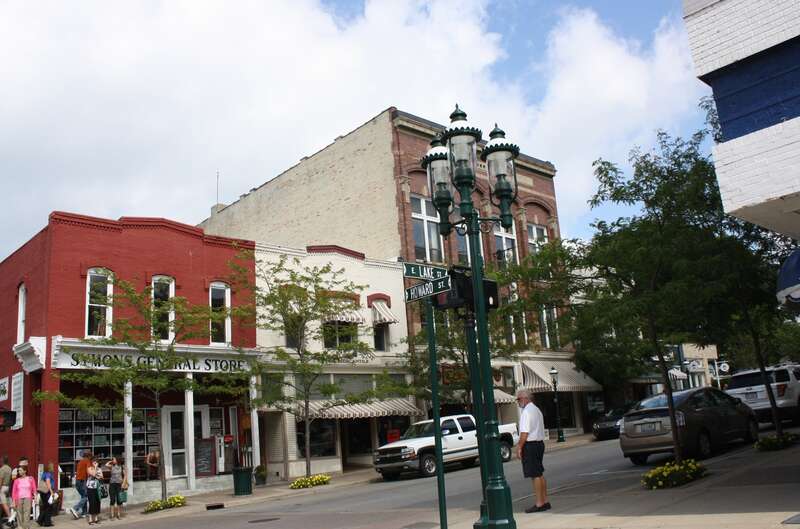 Lake &amp;amp; Howard, Petoskey Downtown Historic District 






This is an image of a place or building that is listed on the National Register of Historic Places in the United States of America. Its reference number is 86002048.