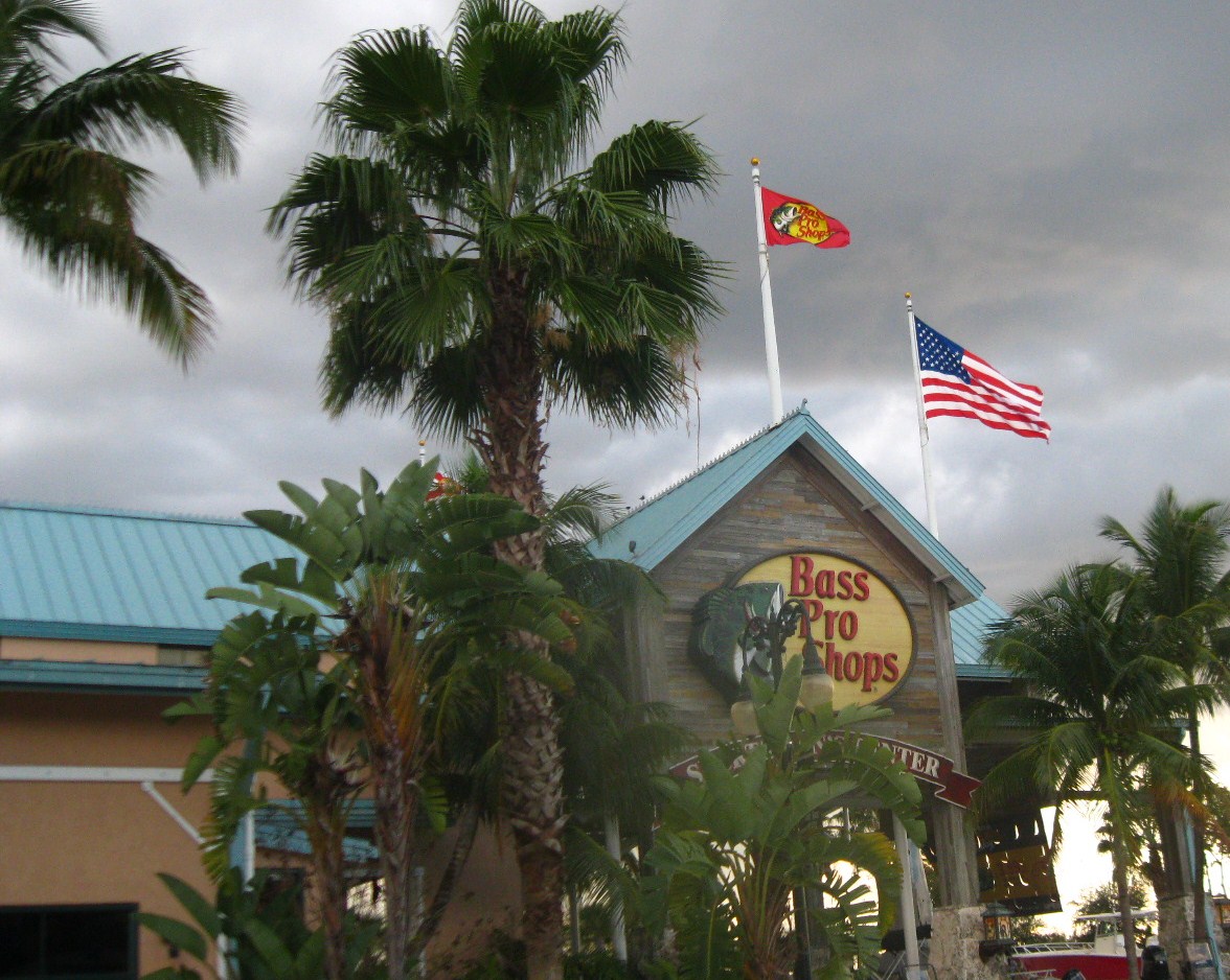 -BASS PRO SHOPS- DOLPHIN MALL-MIAMI-