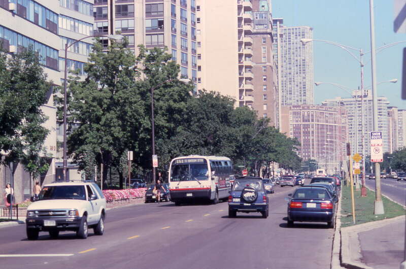 19970830 11 CTA Bus, Lake Shore Dr. @ Hawthorne Pl.