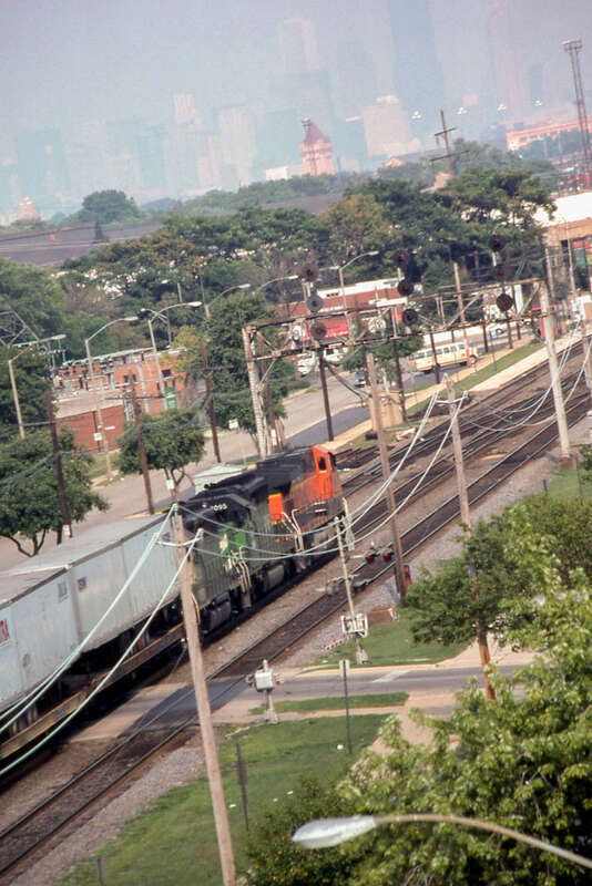 19990905 19 BNSF Berwyn, IL