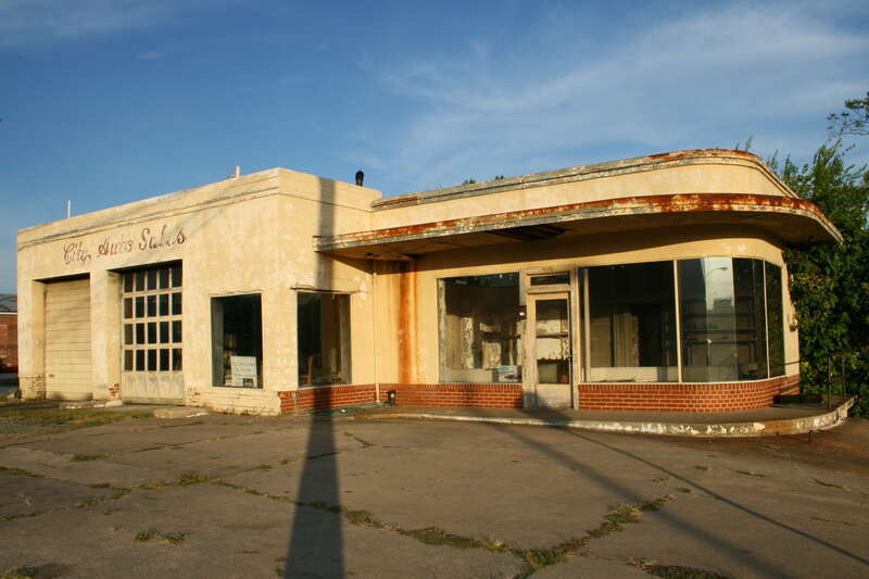 Abandoned building (formerly City Auto Sales) in Burlington, North Carolina.