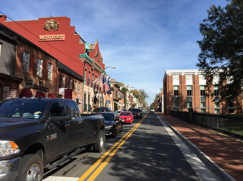 View north along U.S. Route 15 Business (King Street) at Virginia State Route 7 Business (Market Street) in Leesburg, Loudoun County, Virginia