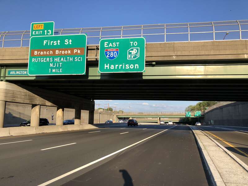 View east along Interstate 280 (Essex Freeway) just east of Exit 12 in East Orange, Essex County, New Jersey