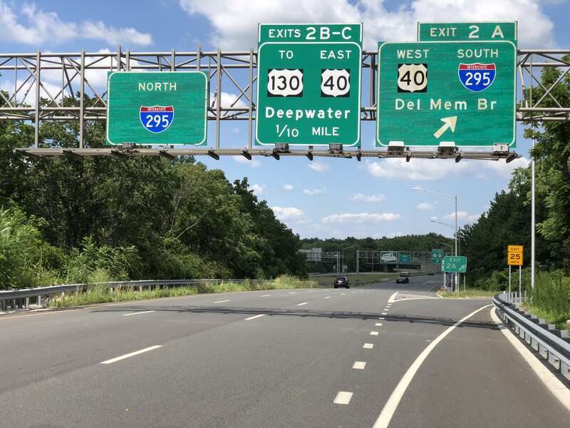 View north along Interstate 295 and Salem County Route 551 at Exit 2A (Interstate 295 SOUTH, U.S. Route 40 WEST, Delaware Memorial Bridge) in Carneys Point Township, Salem County, New Jersey