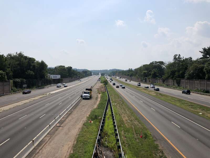 View west along Interstate 78 (Phillipsburg-Newark Expressway) from the overpass for Union County Route 577 (Main Street) in Springfield Township, Union County, New Jersey