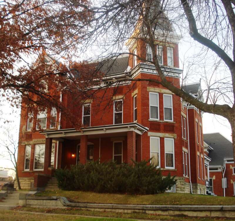 Home on the NRHP in Cedar Rapids, Iowa.