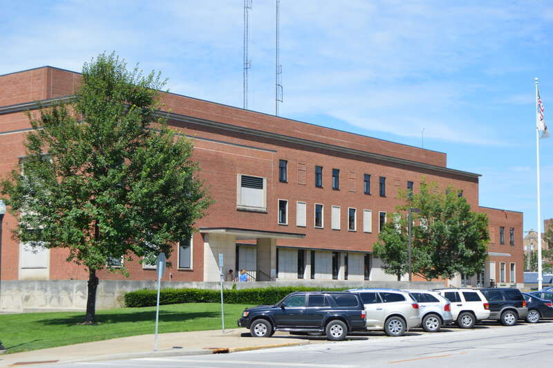Front of the Adams County Courthouse, located at 507 Vermont Street in Quincy, Illinois, United States.  It was built in 1950.