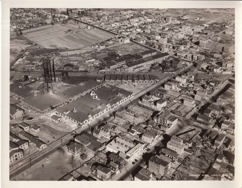 Aerial view of silver lake plant.
Keywords: aerial views; Edison Companies and Laboratories; (EDIS Historical Photo Series Name)