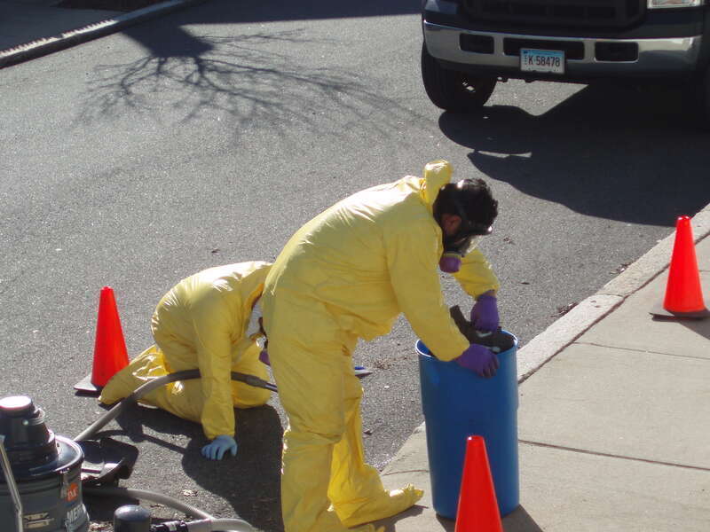 Photographs of an emergency response to a release of mercury on Bisson Street, Beverly, Massachusetts.
April 1 &amp;amp; 2, 2010
MassDEP RTN: 3-0029174

Site summary information with link to reports: