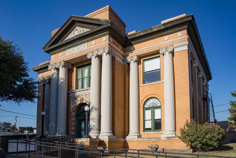 Cleburne Carnegie Library was built in 1905