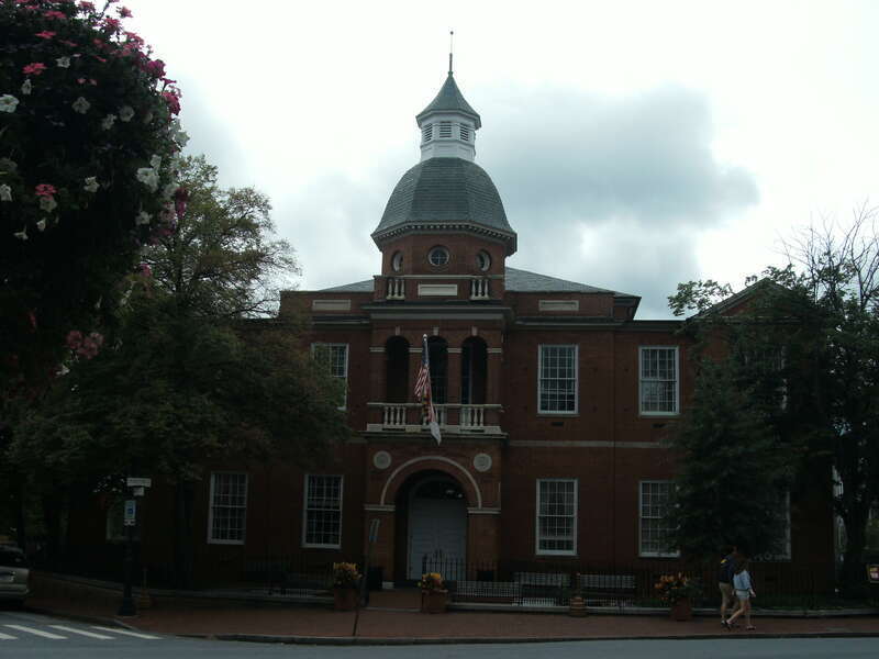 Colonial Annapolis Historic District, District boundaries approximate city boundaries surveyed in 1695 Annapolis