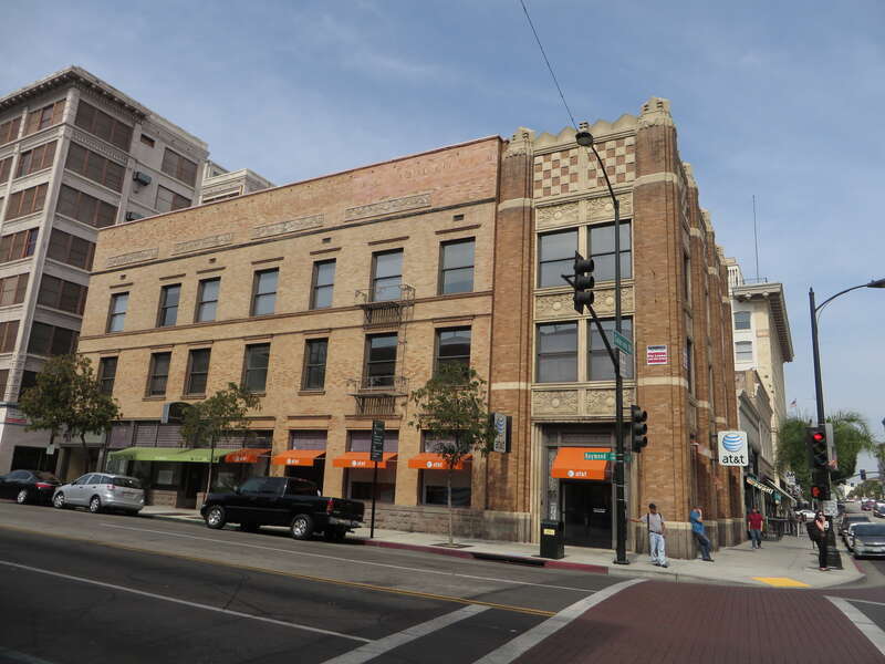 Pasadena is a city in Los Angeles County, California, United States. As of the 2010 United States Census, the population of Pasadena was 137,122, making it the 180th-largest city in the United States, down from 168th place in 2009. Pasadena is the