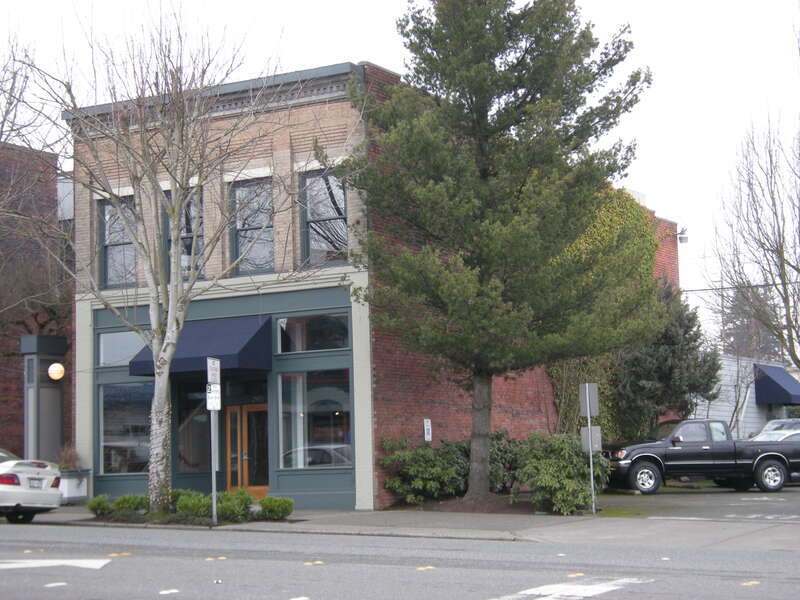 2915 Hewitt Avenue, Everett, Washington, USA. This block of Hewitt is listed on the National Register of Historic Places as Swalwell Block and Adjoining Commercial Buildings.