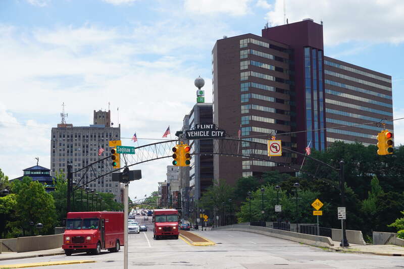 Saginaw Street in Flint, Michigan (United States).