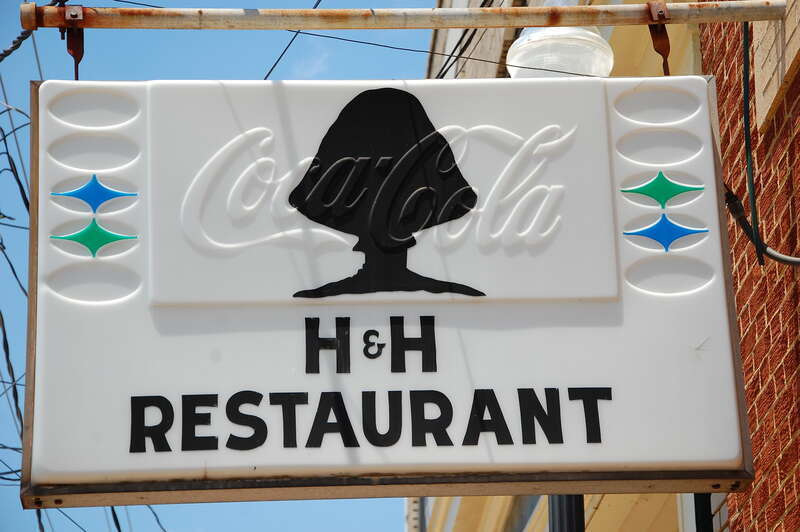 Sign outside H&amp;amp;H Restaurant in Macon, Georgia