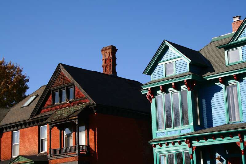 Houses on Selby Avenue (near Kent Street) in Saint Paul, Minnesota, USA.