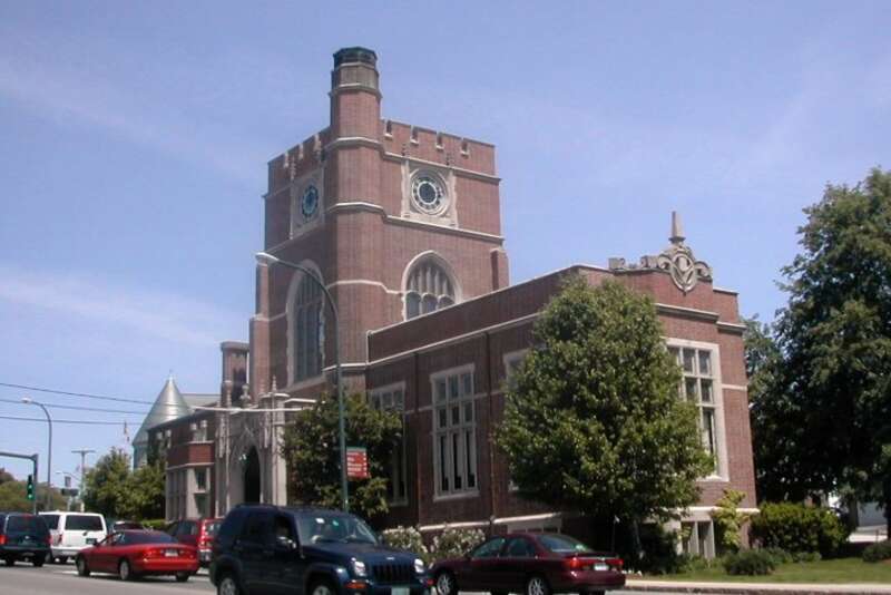 Hunt Memorial Library, Nashua, New Hampshire. Designed by en:Ralph Adams Cram, it opened in 1903.  A new library was completed in 1970, after which the Hunt building housed offices for the Nashua School Department until 1991.  Following an extensive