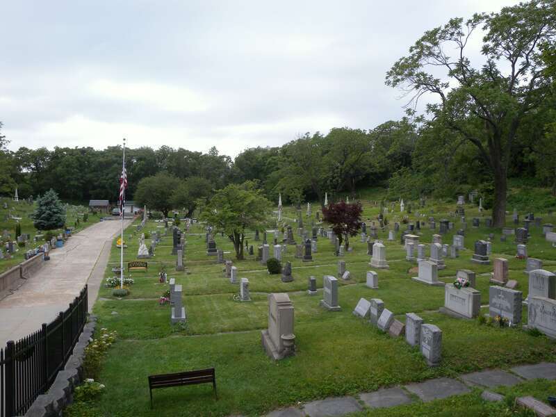Looking southwest into Harsimus Cemetery on a cloudy afternoon.  See also File:JC Harsimus Cemetery house jeh.jpg.