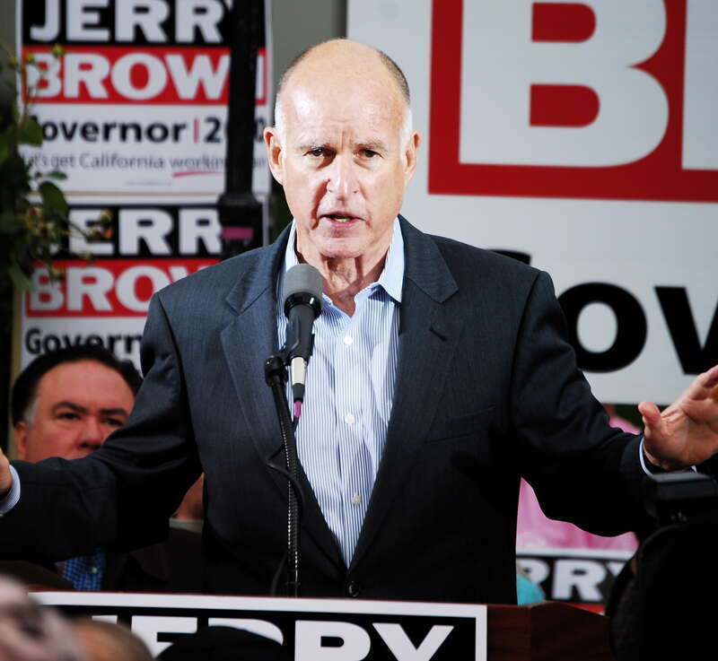 Jerry Brown rally in Victory Park, Stockton. Three days to go before the election &amp;amp; the push is on...