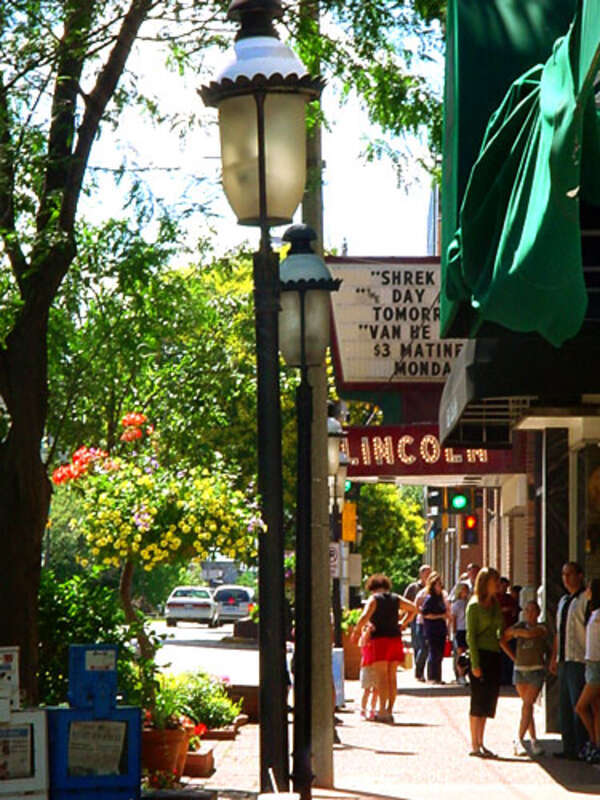Downtown Belleville Lincoln Movie Theater