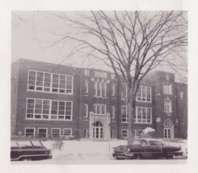 Lincoln Elementary School Looking north from St.Charles Rd Lombard, Illinois