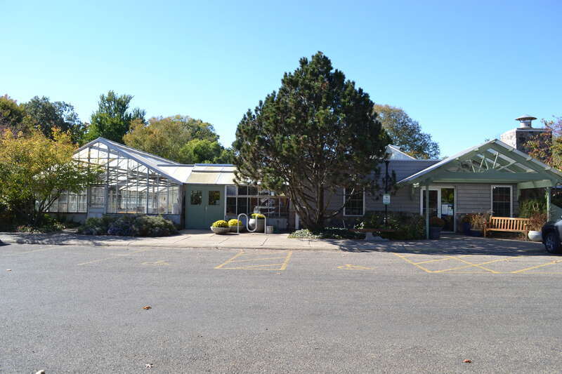 Luthy Botanical Garden entrance, 2024