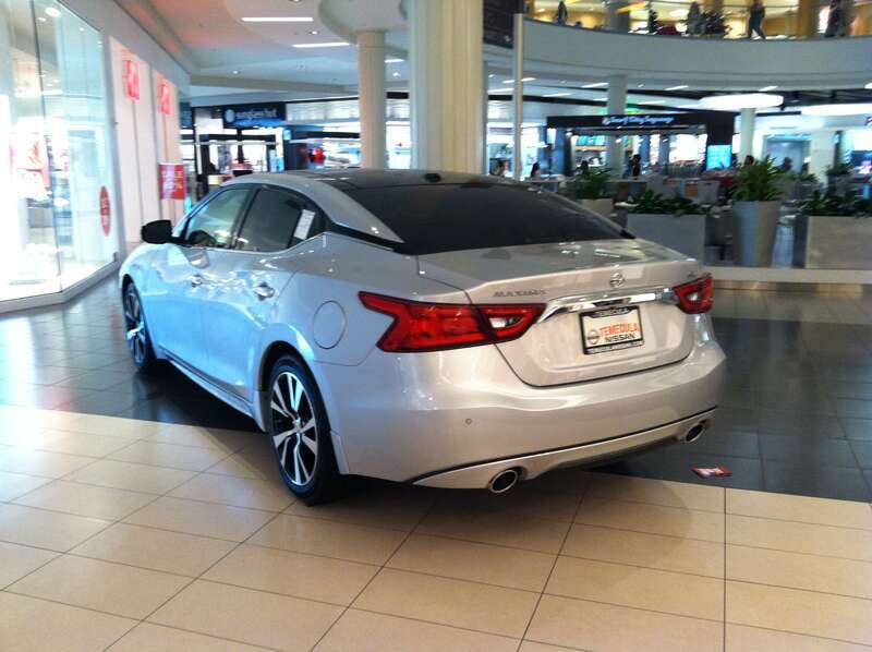 Nissan Maxima 2017 Side Back.