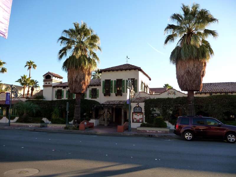 Located in the Coachella Valley desert region, Palm Springs is sheltered by the San Bernardino Mountains to the north, the Santa Rosa Mountains to the south, by the San Jacinto Mountains to the west and by the Little San Bernardino Mountains to the