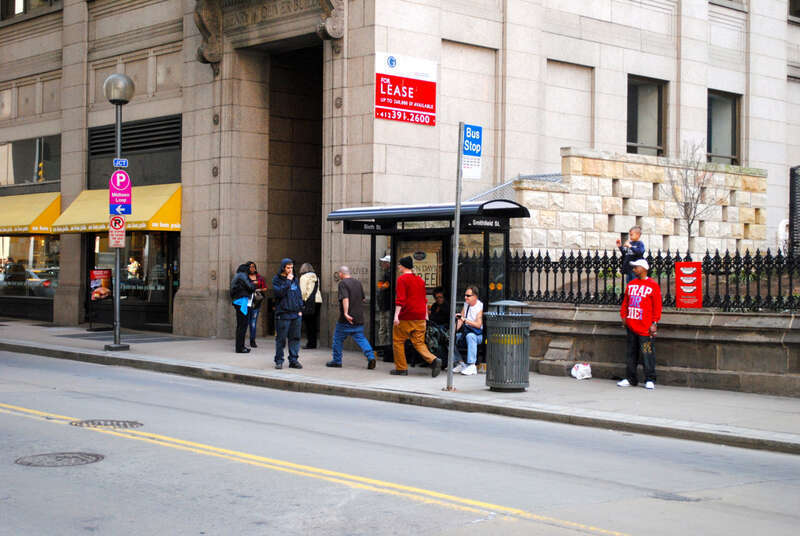 Pittsburgh LRT Connecting Bus