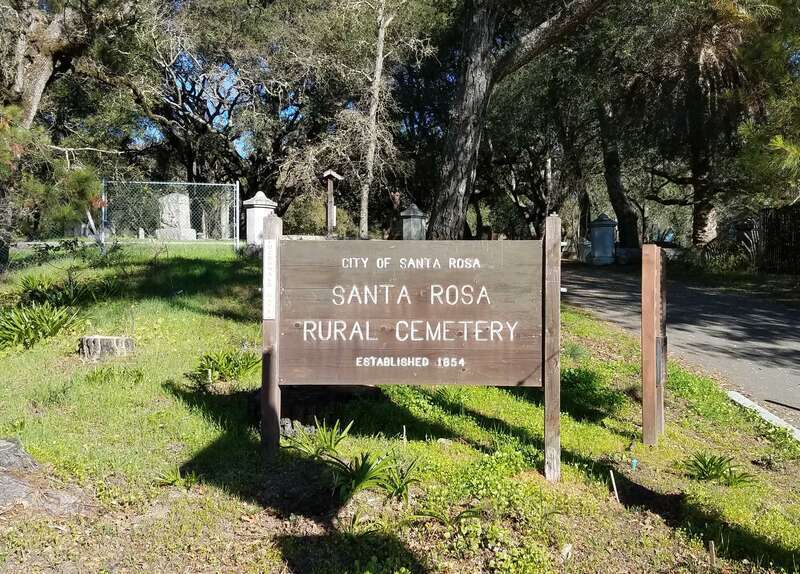 Photo of the McDonald Entrance to the Santa Rosa Rural Cemetery