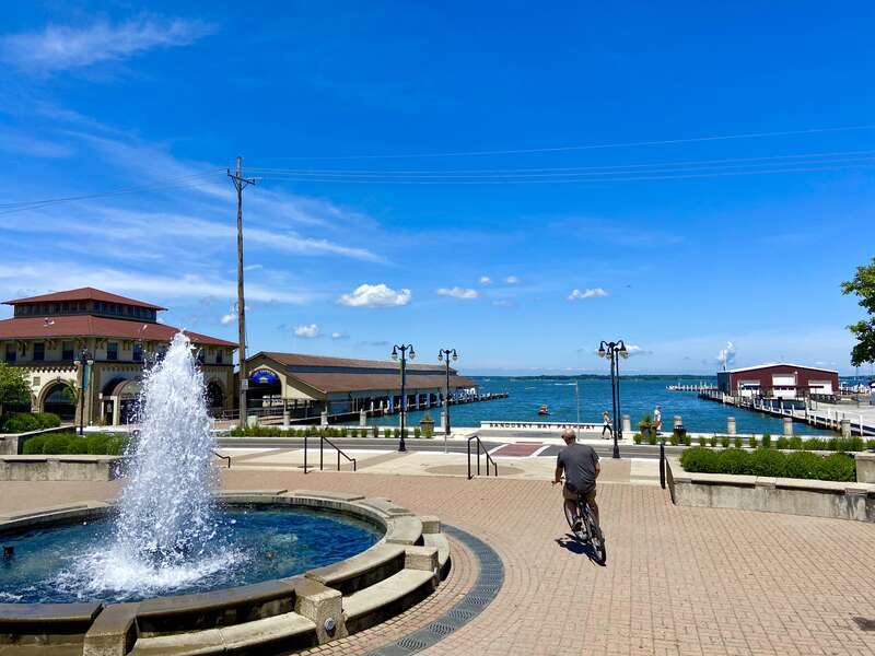 Schade Mylander Plaza