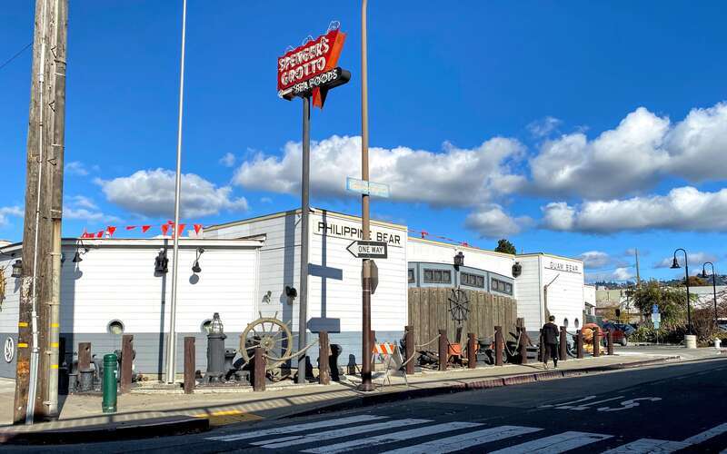 Spenger's Fish Grotto (2019; side of building view), Berkeley, California, U.S.