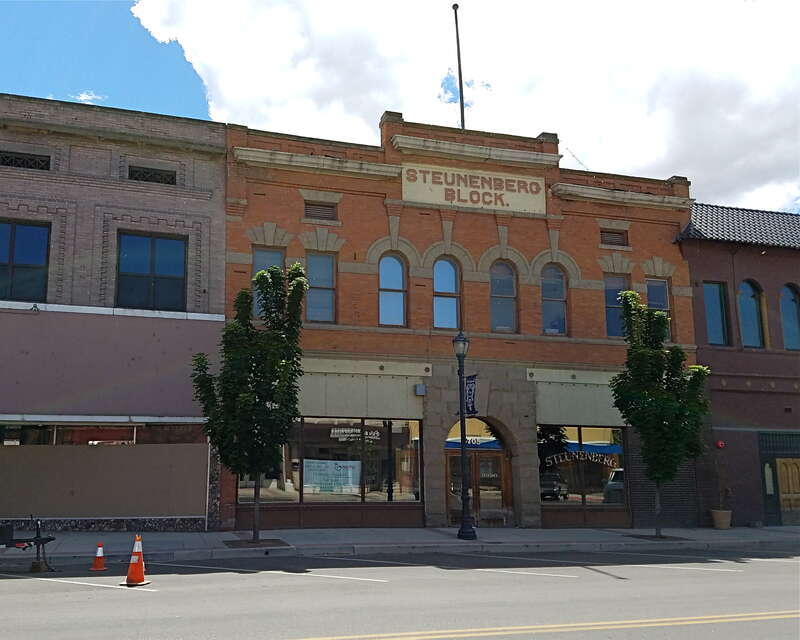 A view of the Steunenberg Block building, 706/708 Main Street in Caldwell, Idaho, part of the Caldwell Historic District. The Romanesque Revival building was designed by Tourtellotte and Hummel.