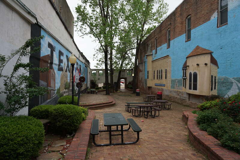 Broad Street Park in Texarkana, Arkansas (United States).