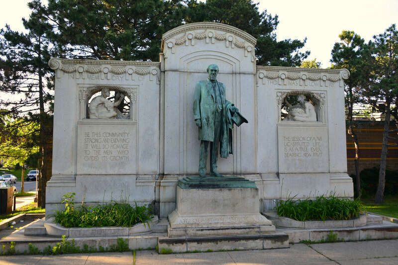 The memorial to Thomas Lowry, creator of the Twin Cities streetcar system, at 24th and Hennepin.