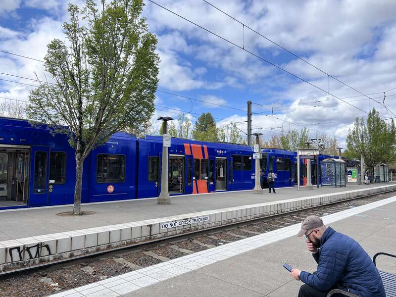 A Trimet MAX Type 2 LRV in Phase 4 (252)