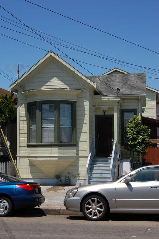 Built in 1895. 1117 Oak Street. Alameda, California, USA