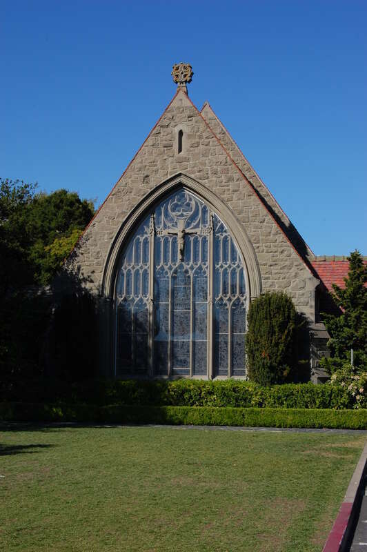 Episcopal Church of Saint Matthew. 1 S. El Camino Real, San Mateo, California, USA