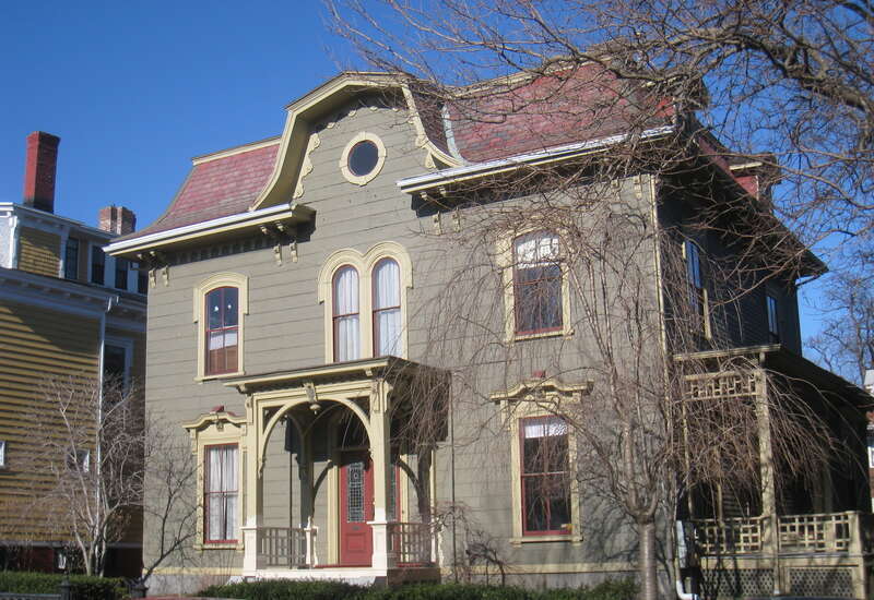 William R. Jones House - 307 Harvard Street, Cambridge, Massachusetts, USA. This building is listed on the National Register of Historic Places.