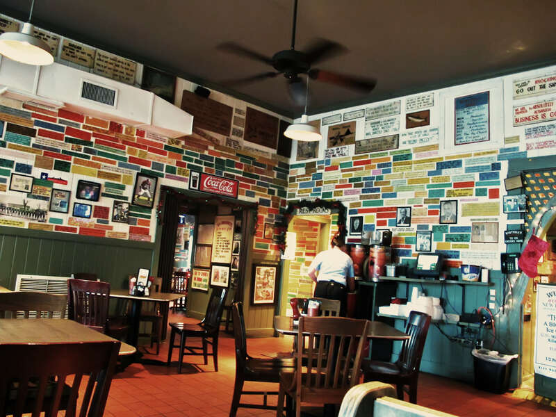 ..the place was filled with amusing quotes taken from the owner..