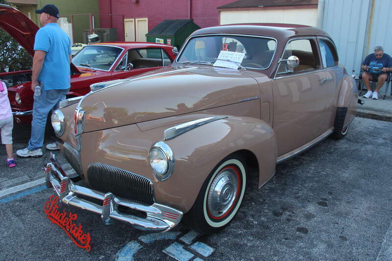 Introduced in 1937 replacing the Dictator, was the mid spec Commander, also available was the top of the line LWB; President,  the base model SWB Champion. For 1941, the new look Studebaker was available in either President, Commander or the new Land