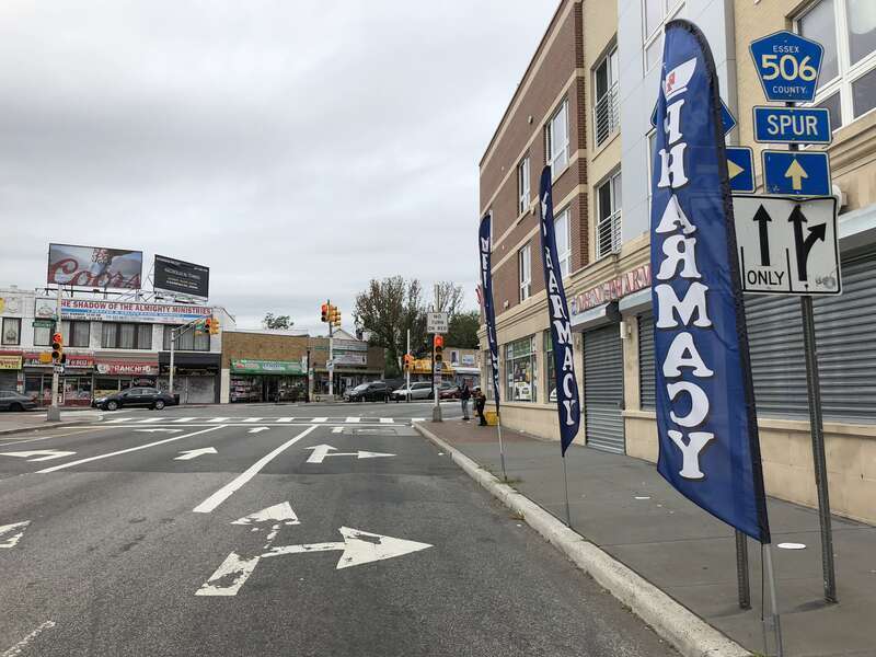 View west along Essex County Route 506 Spur (Bloomfield Place) between Broad Street and Broadway in Newark, Essex County, New Jersey