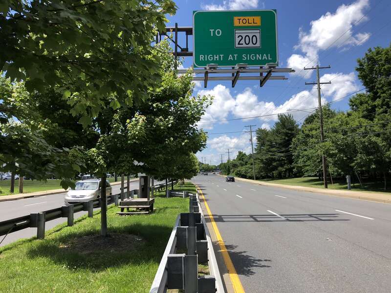 View north along Maryland State Route 355 (Frederick Road) at the exit for Maryland State Route 200 EAST between Gaithersburg and Rockville in Montgomery County, Maryland