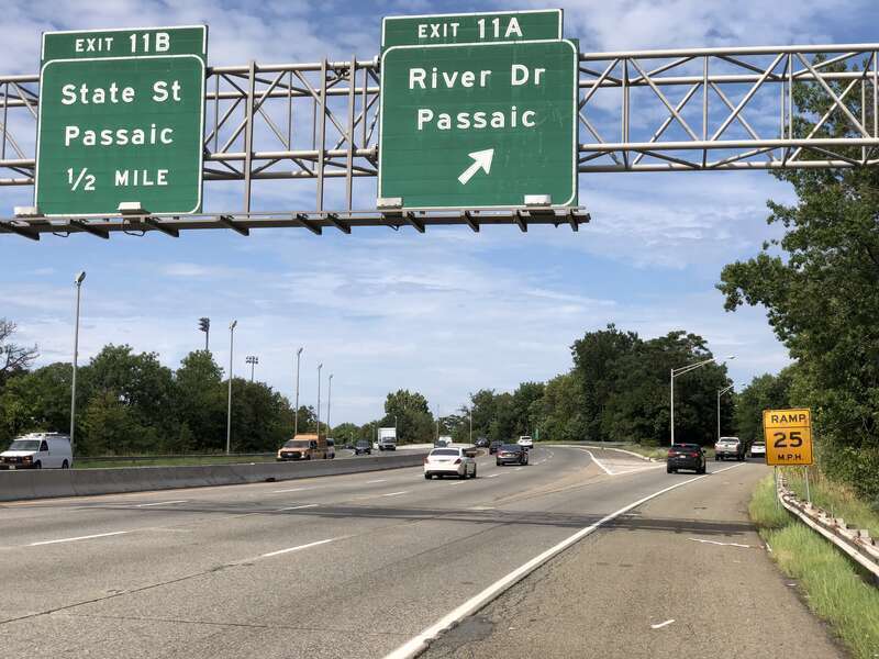 View north along New Jersey State Route 21 (McCarter Highway) at Exit 11A (River Drive, Passaic) in Passaic, Passaic County, New Jersey