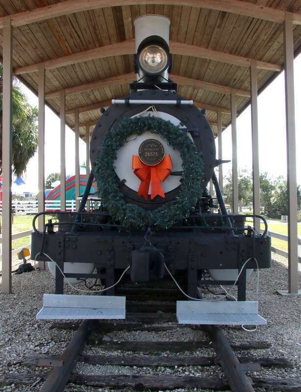 The Baldwin Locomotive Works of Philadelphia, PA, built 
0-6-0 Class E-4 #143 in 1905 for the Atlantic Coast Line Railroad. Weighing 108,365 lbs, the engine has 51” drivers and 19” x 24” cylinders. Operating at a boiler pressure of 180 psi, it