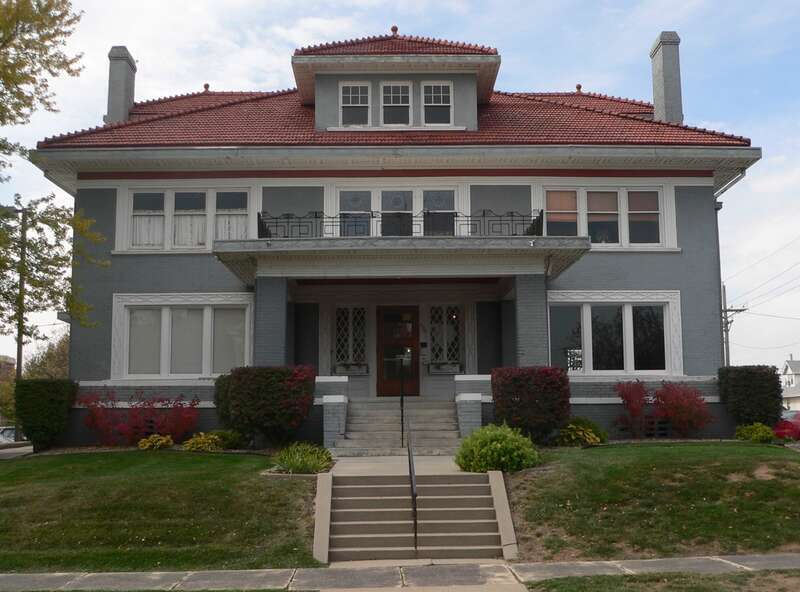 Bradford-Pettis House, located at southwest corner of 39th Street and Harney in Omaha, Nebraska; seen from the east.