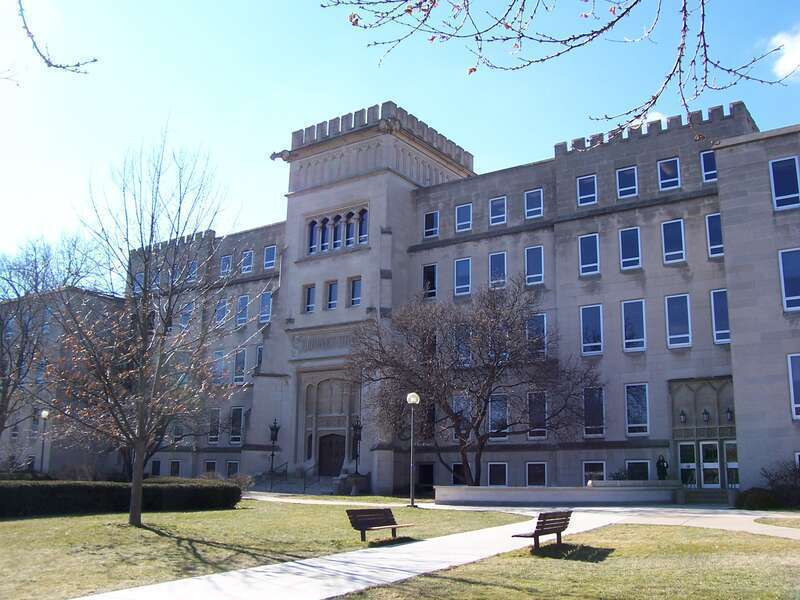 Bradley University's Bradley Hall, taken 2006-02-08.